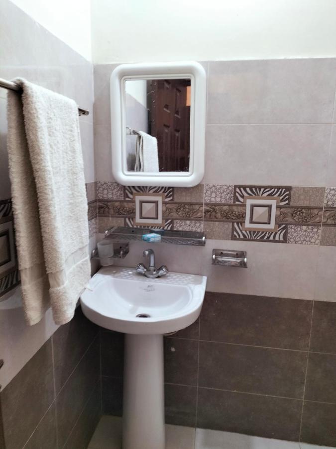 Hotel Second Home Lahor Kültér fotó